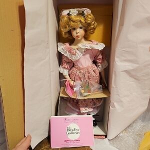 VTG - Paradise Galleries Pink Porcelain Doll - Amy